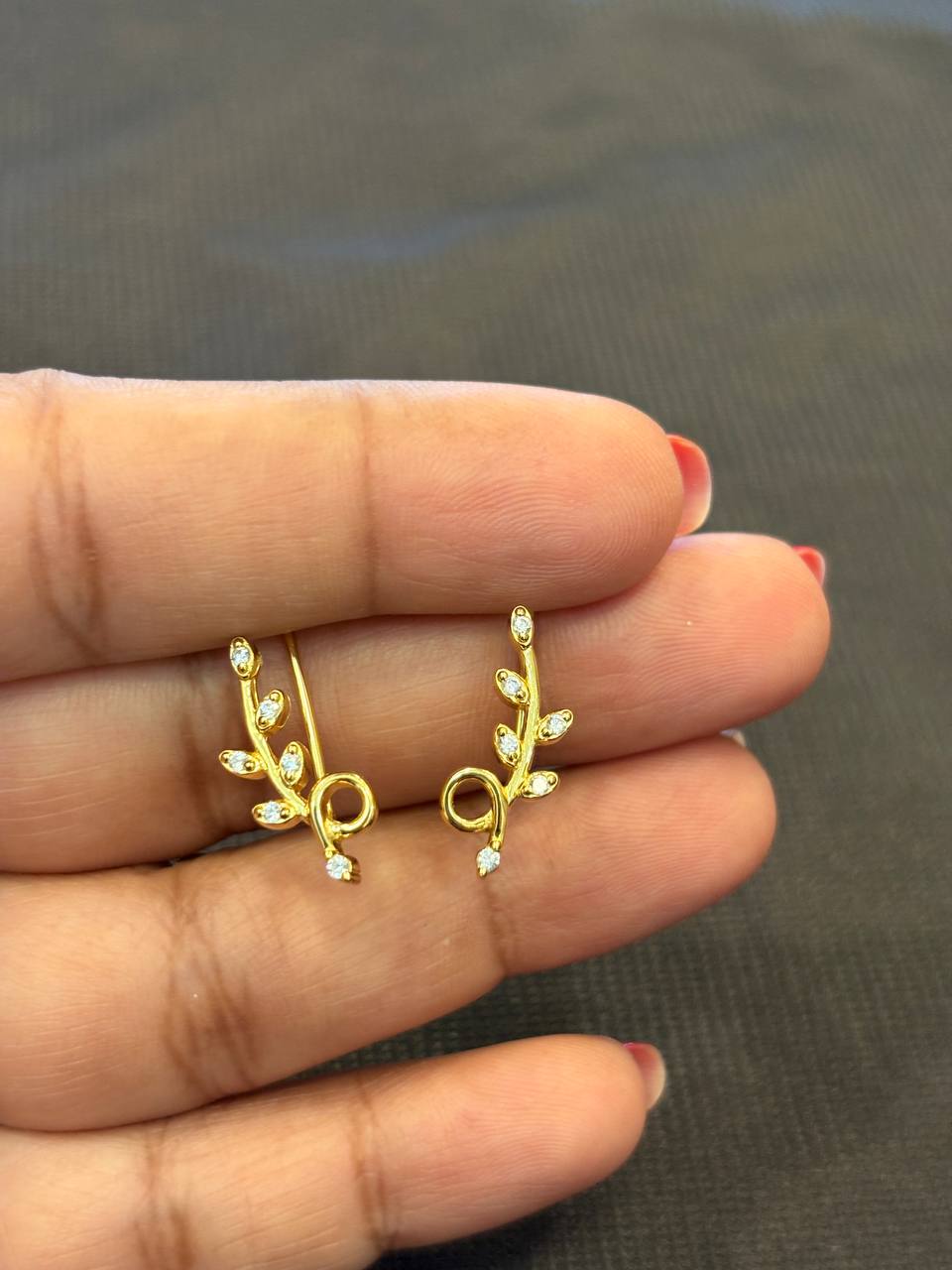 Silver lyra earcuff with gold finish