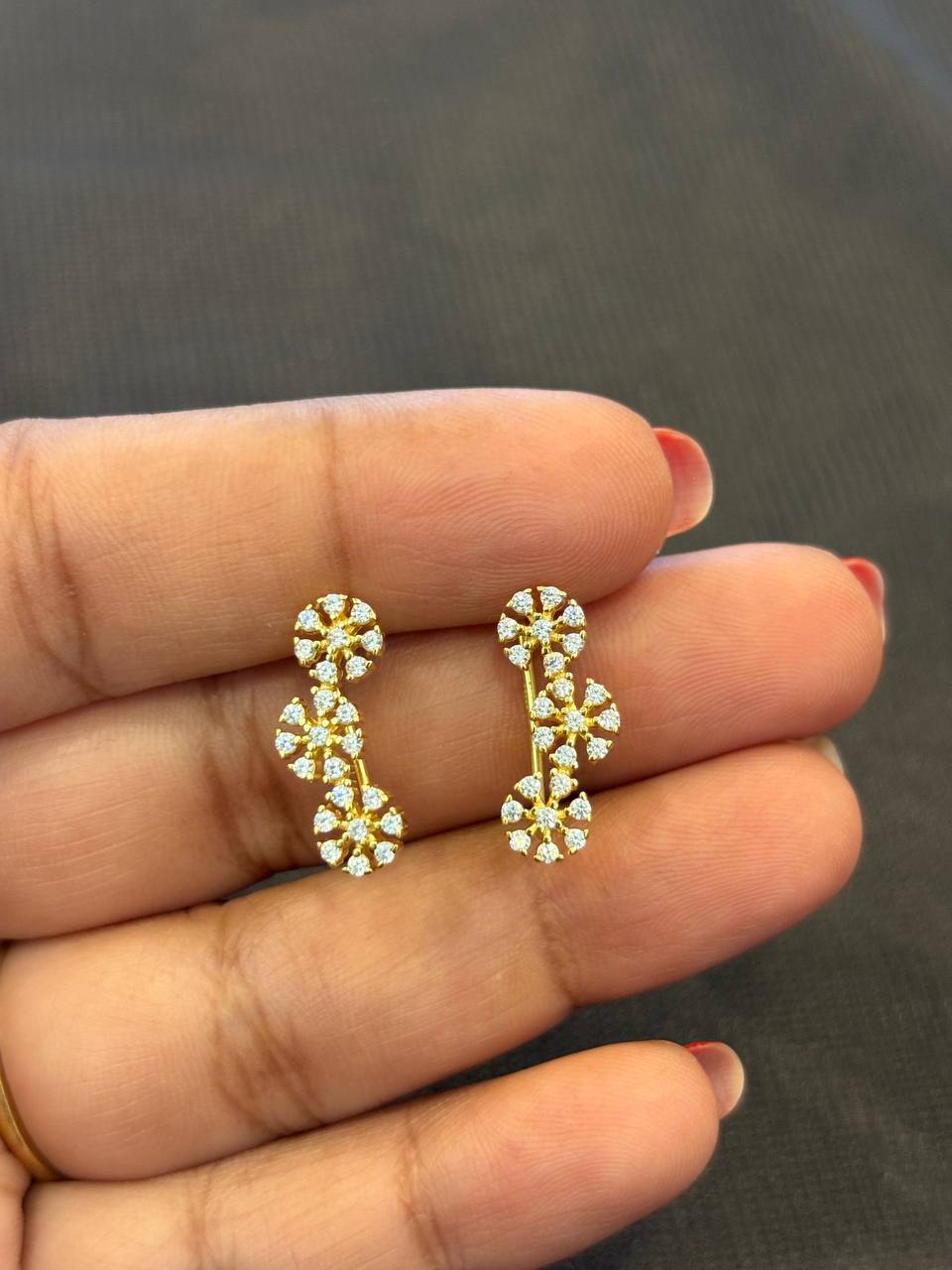 Silver amaya earcuff with gold finish