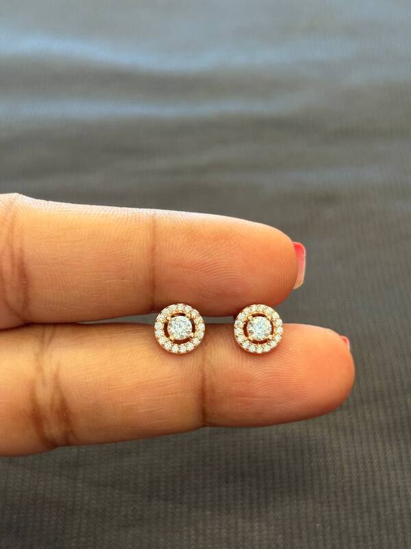 silver ivora white stud with rosegold finish