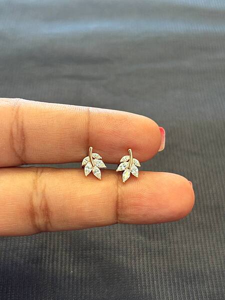 silver leaf 2 stud with rosegold finish