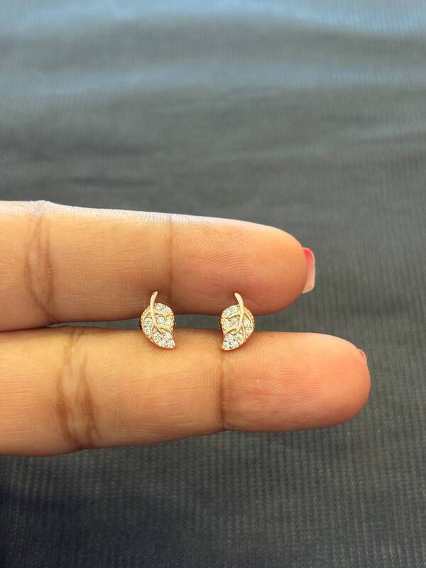 silver leafylove stud with rosegold finish