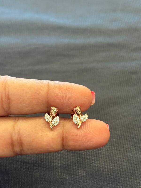 siver rosey stud with rosegold finish