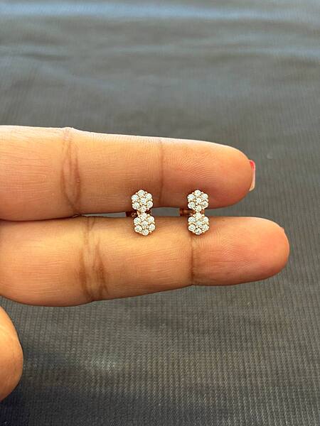 silver double flower stud with rosegold finish