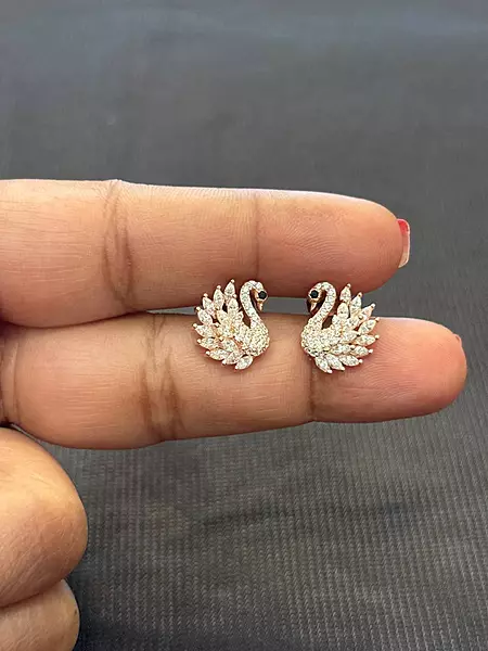 silver ziva stud with rosegold finish