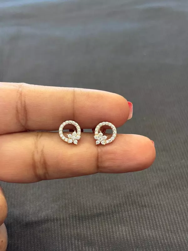 silver petalpop stud with rosegold finish