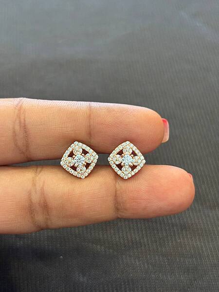 silver roja square stud with rosegold finish