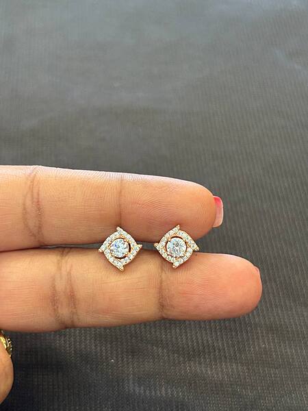 silver anaya stud with rosegold finish
