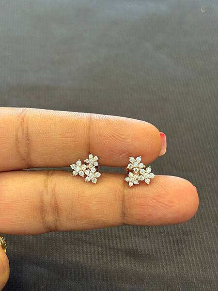 silver rose bloom stud with rosegold finish