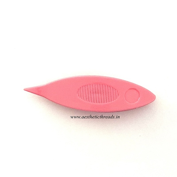 Tatting shuttle (Plastic) – Pink