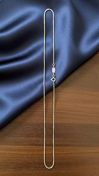 18 kt Gold Infinite Square Italian Chain