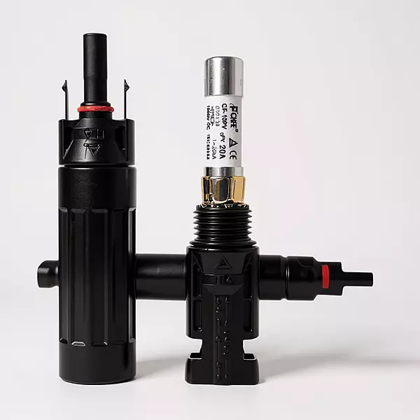 MC-4 in-Line Fuse Connector without Fuse ( Pack of 1)