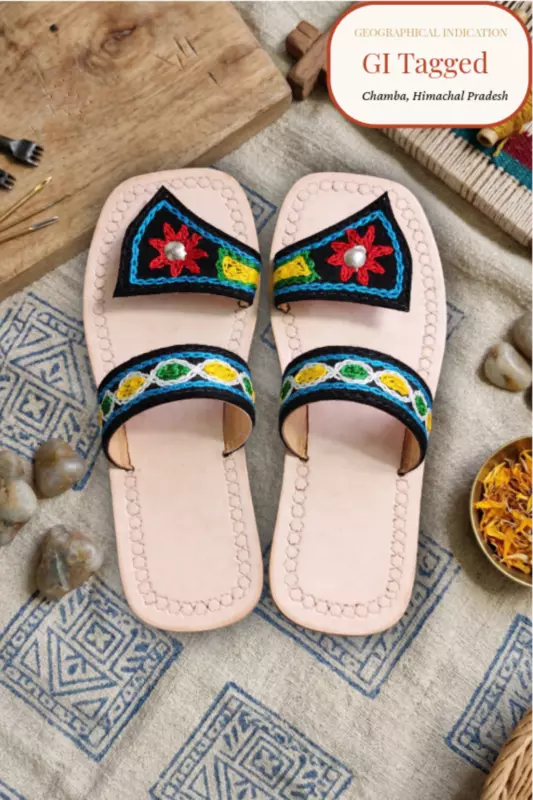 Hand-embroidered black leather slide chappal with floral motifs, Chamba