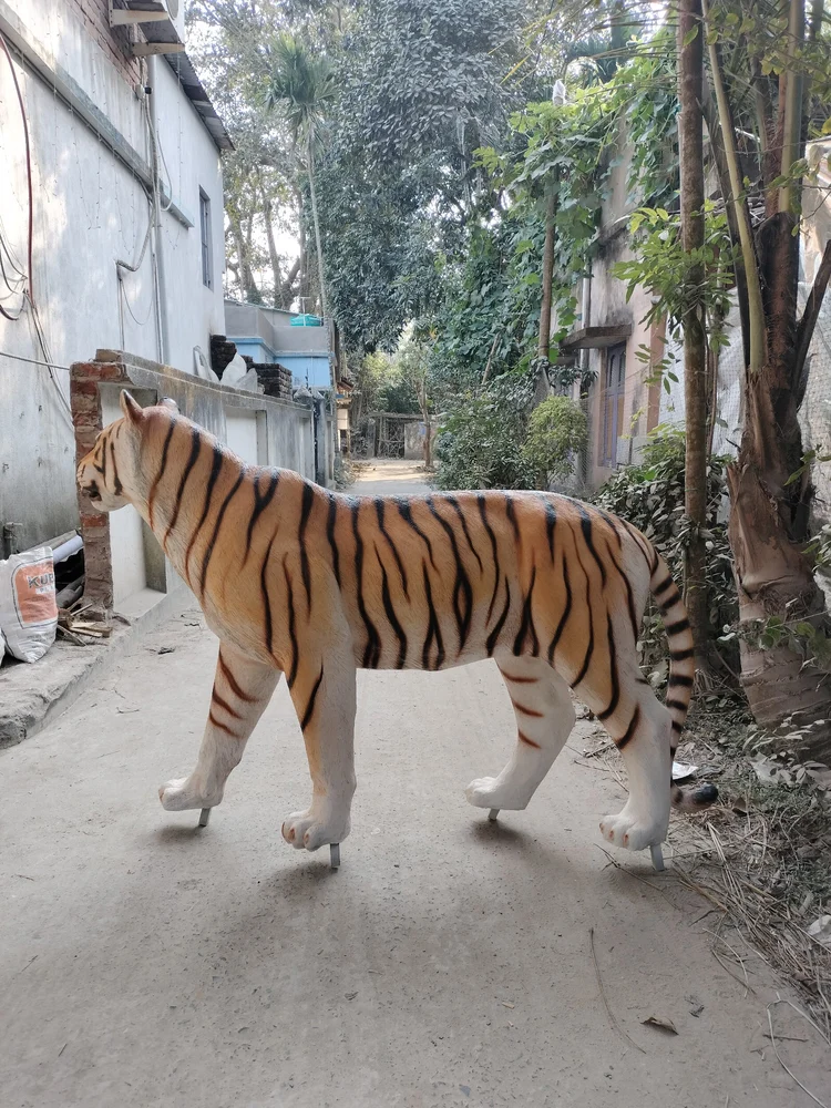 realistic FRP tiger statue India by YS Art Kolkata