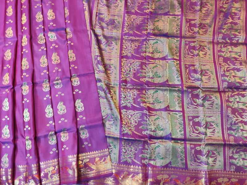 Purple color figure motif Purple color figure motif