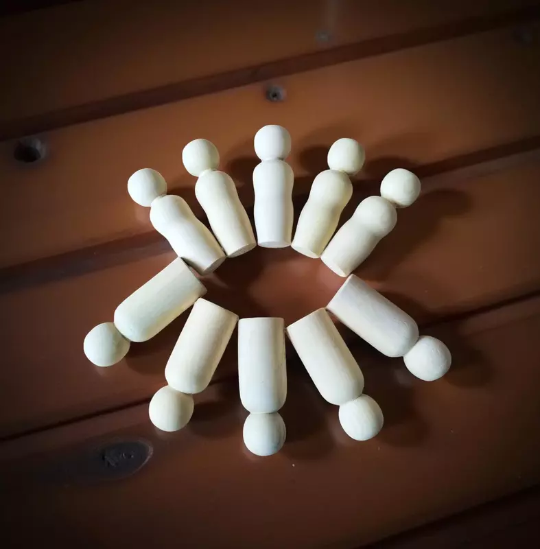Wooden Peg Dolls – Handcrafted DIY Craft Set for Kids