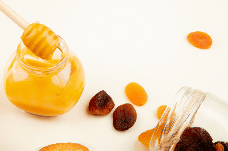 Honey with Dry Grape