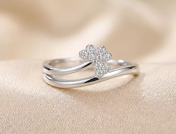 925 Silver Heart-Cluster Bypass Ring