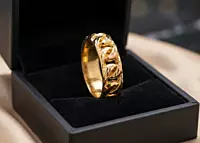 18 kt Gold Textured Cuban Link Band For Her