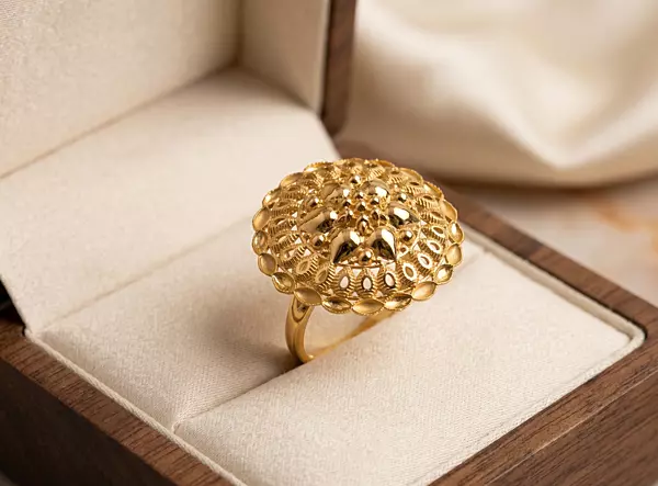 18 kt Gold Ornate Filigree Dome Ring