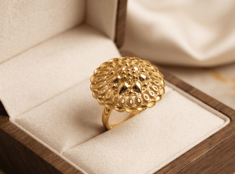18 kt Gold Ornate Filigree Dome Ring