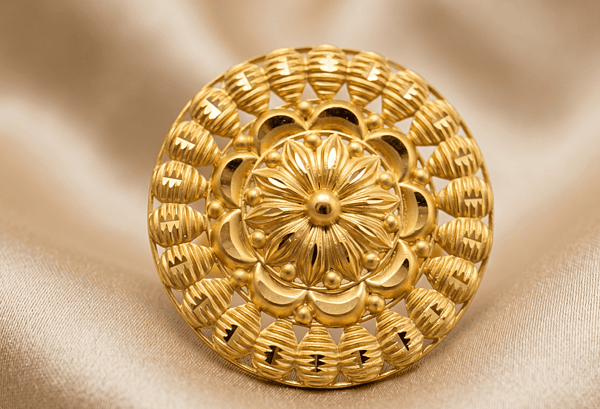 18 kt Solar Radiance Mandala Ring