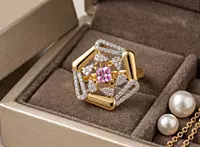 18 kt Gold Cherry Blossom Ring
