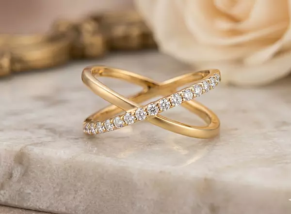 18 kt Gold Ethereal Cross Ring