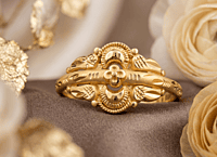 18 kt Gold Empress Crescent Vintage Ring