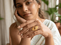 18 kt Gold & Garnet Artisan Vintage Ring