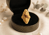 18 kt Gold Crimson Sunset Empress Meena Ring