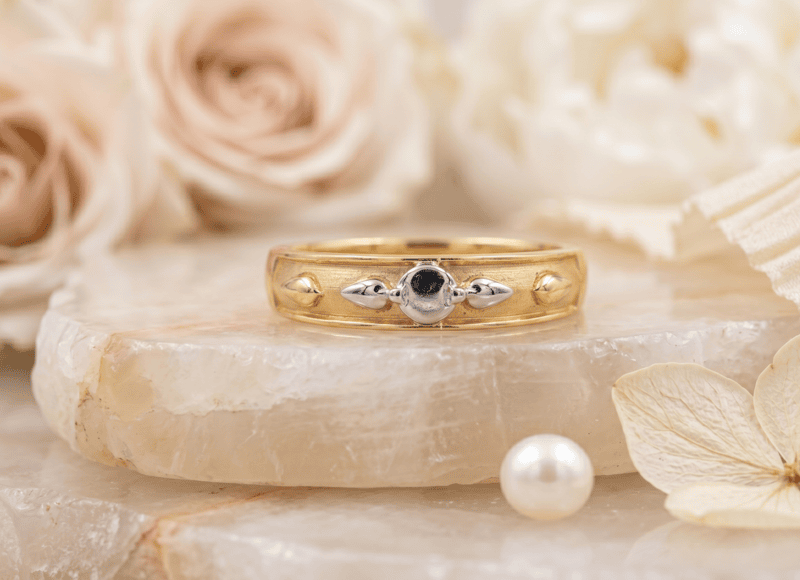 18 kt Polaris Crest Dual Tone Band