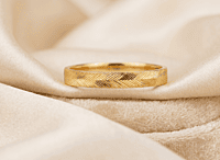18 kt Gold Chevron Herringbone Band