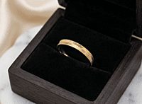 18 kt Gold Chevron Herringbone Band