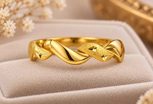18 kt Gold Lumina Ribbon Ring