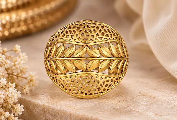 18 kt Gold Swarna Mandala Ring