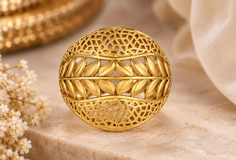 18 kt Gold Swarna Mandala Ring