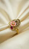 22 kt gold antique ring