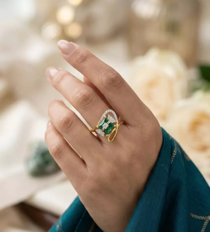 18 kt Gold Verdant Vortex Ring For Her