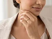 18 kt Gold Chevron Herringbone Band