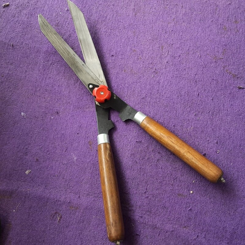 Heavy Duty Carbon Steel Hedge Shears For Gardening| Hedge Pruning Shears | Hedge Shear with Wooden Handle | Grass Cutter | Hedge clippers | Garden Scissors | Bush Shear |