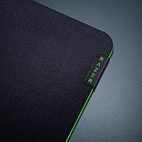 Razer Gigantus V2 Soft Gaming Mouse Pad (Medium) – Smooth Cloth Surface  Precision Control