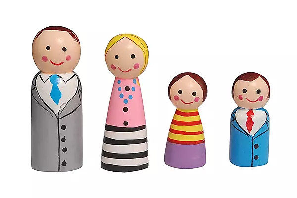 Channapatna Toys Wooden Peg Dolls Family – Non-Toxic Colors