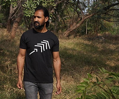 Next Angle Tee Black