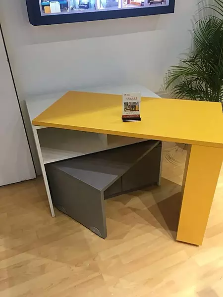Table top swivel fitting