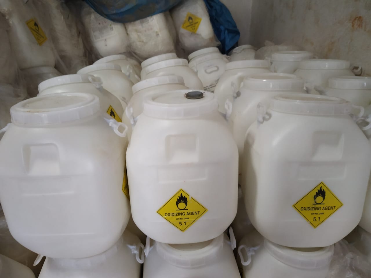 TCCA 90 (POOL CHLORINE) - 50 KG CAN TCCA 90 (POOL CHLORINE) - 50 KG CAN