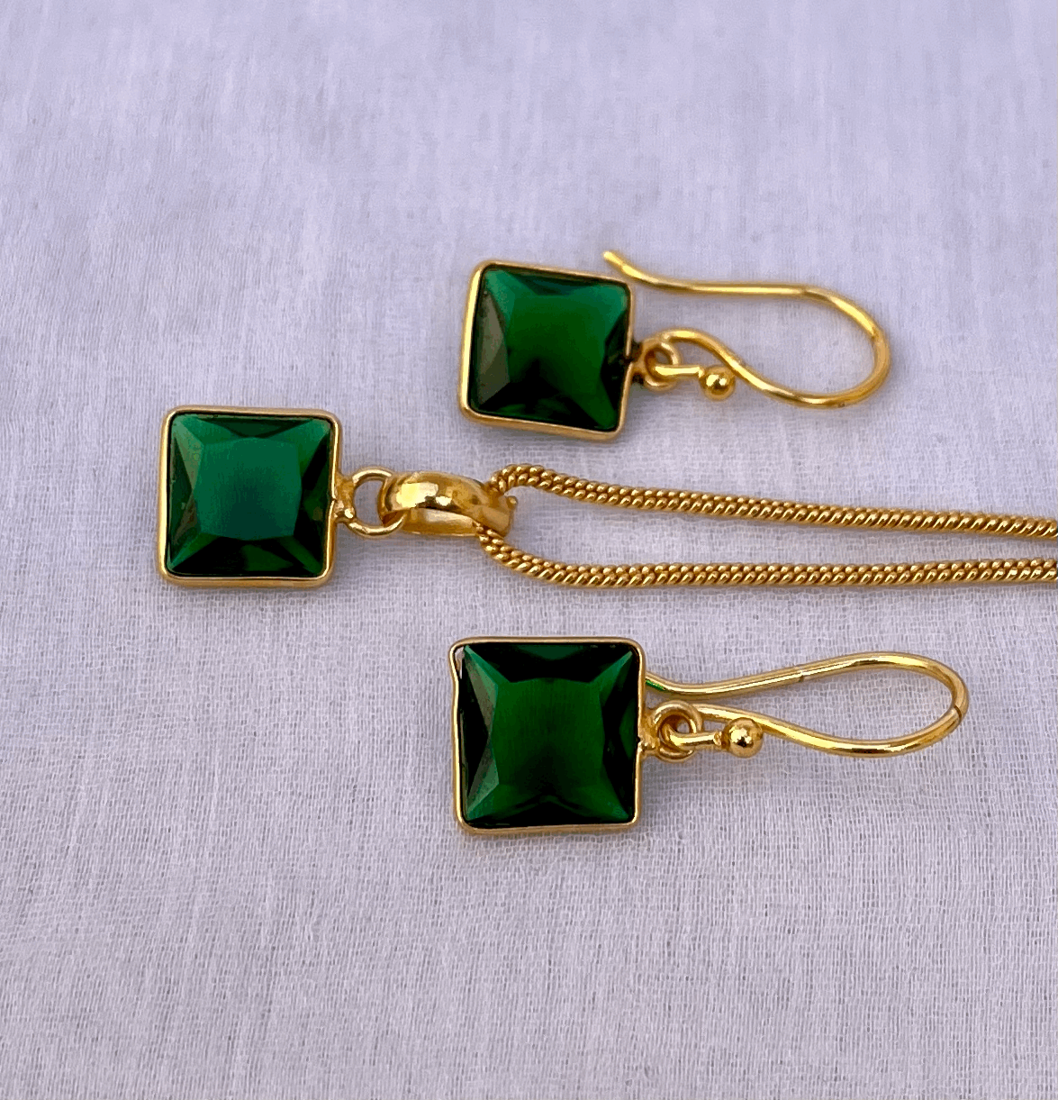 HG Square 3 Pc Sets with chain