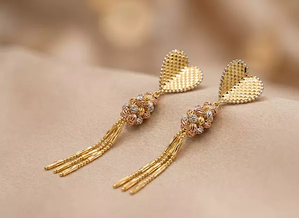 18 kt Gold Heart Tassel Drop Earrings