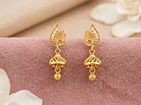 18 kt Gold Aura Leaf Filigree Jhumki