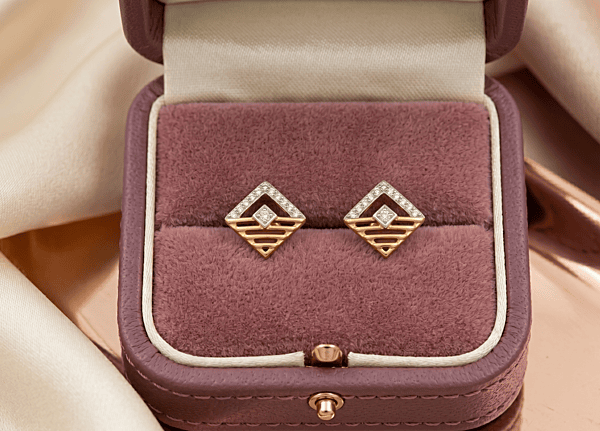 18 kt Gold Vesper Chevron Prism Studs