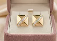 18 kt Golf Aura Liquid Meridian Studs
